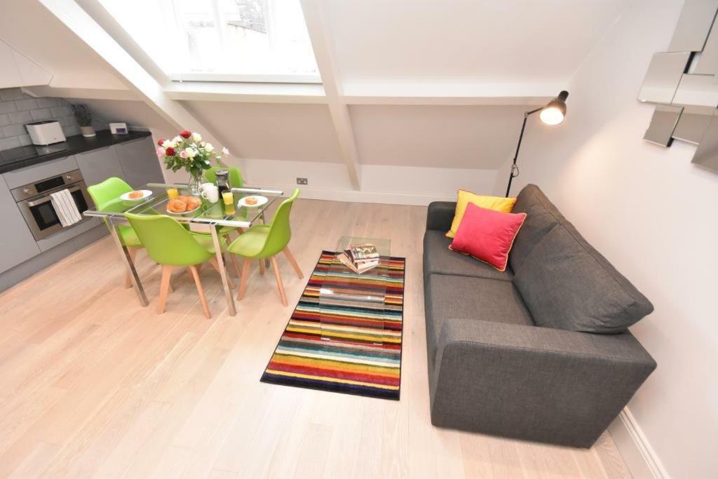 Apt 3, Opera House Ensuite 4Th Floor By Indigo Flats ロンドン エクステリア 写真